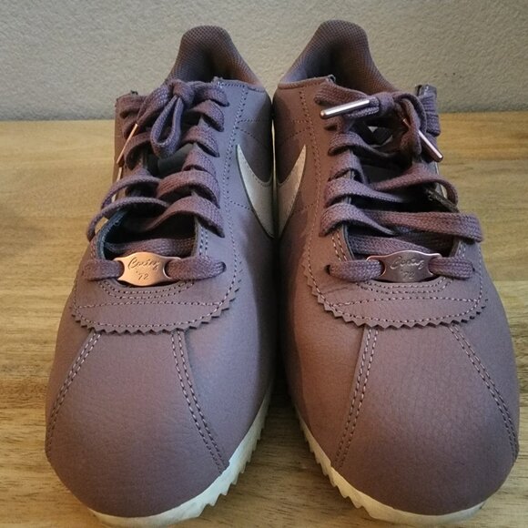Nike Classic Cortez Leather Shoes Womens Size 10 AV4618-200 - Picture 9 of 16